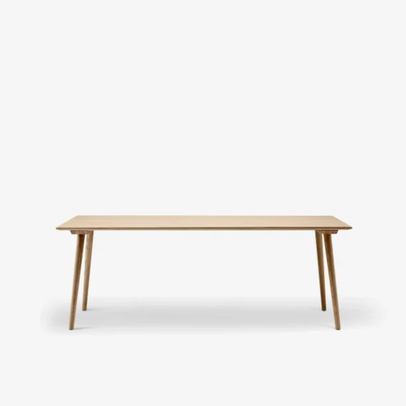 &Tradition In Between SK5 Table (Clear lacquered oak)