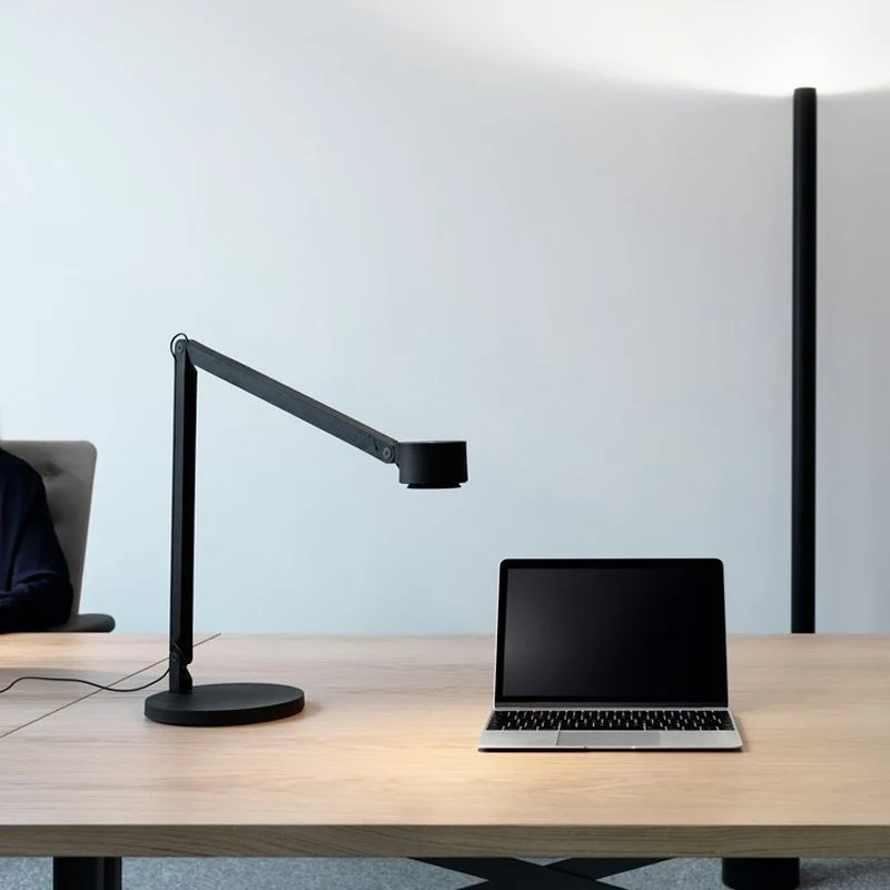 Wastberg W127 Winkel Table Lamp