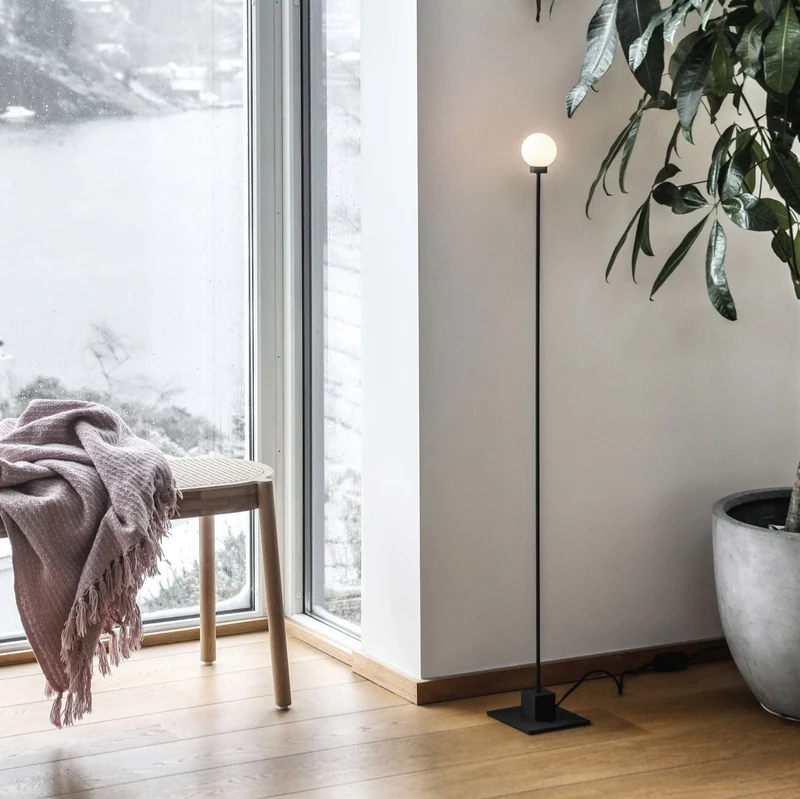 Northern Snowball Floor Lamp